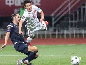 武磊、阿兰均双响，世预赛中国队7-0大胜关岛队