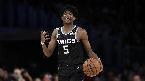 关键时刻两罚不中！福克斯：第一罚不中后第二罚调整过度