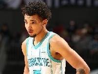 伯克奈特成14年来第2位至少20分5板5三分的黄蜂新秀 比肩三球