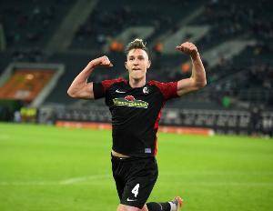 Sport1：热刺与多特争夺施洛特贝克，预计弗赖堡要价2000万欧