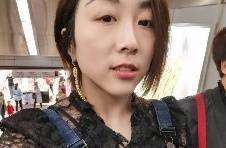隋文静2019年旧照，这是曼联球迷⁉️