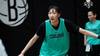 WNBA纽约自由人晒训练营照：中国球员韩旭在列